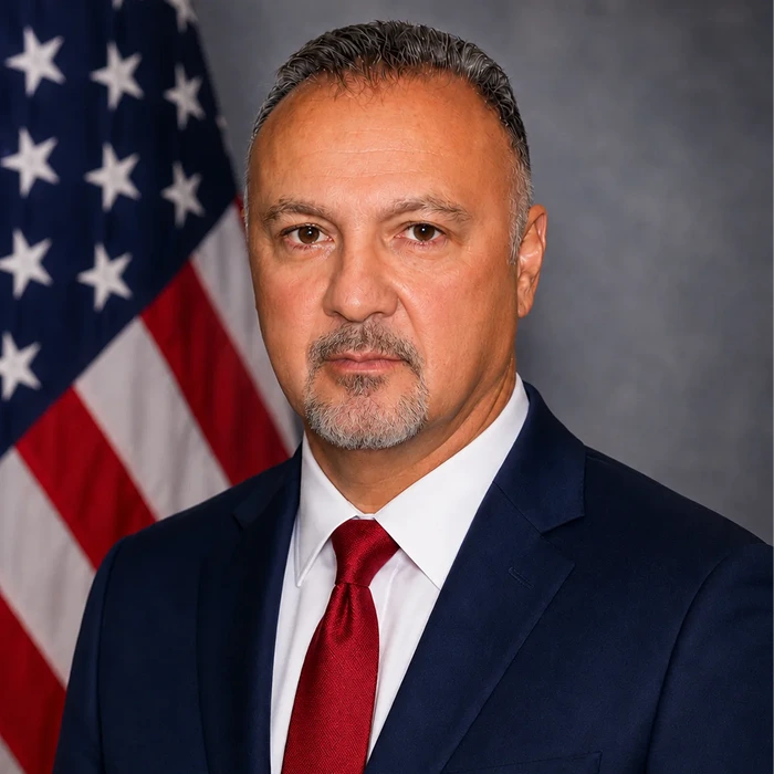 Arthur Gonzales headshot